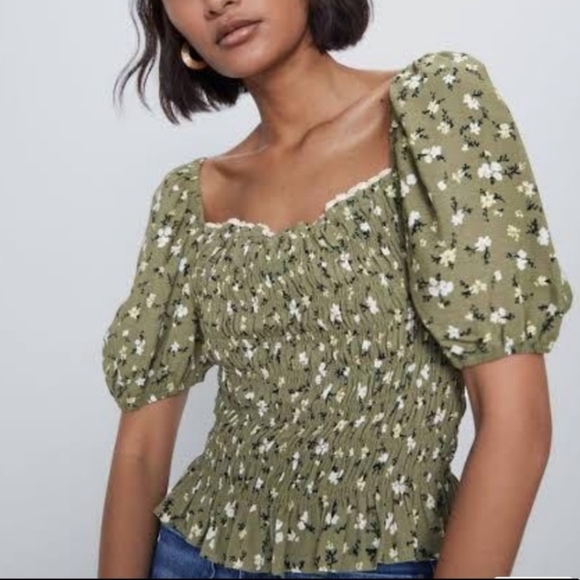 Zara | Tops | Zara Green Floral Smocked Puff Sleeve Blouse Xs | Poshmark